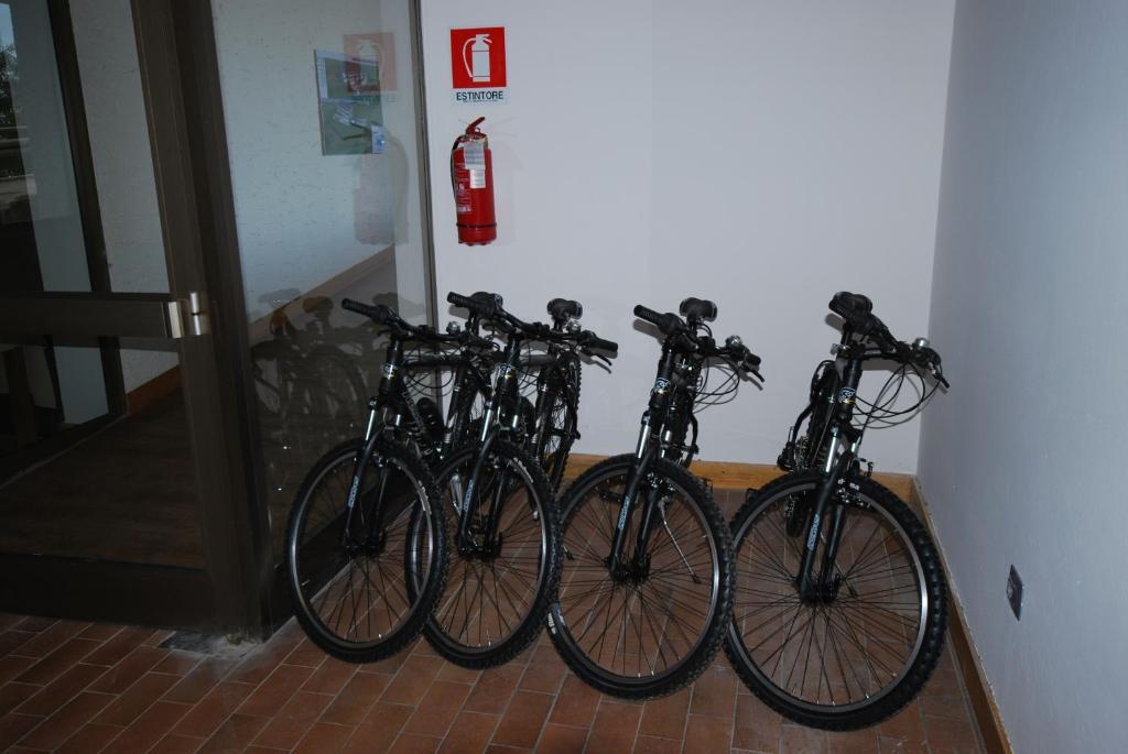 Hotel Monte Bondone Vaneze Bagian luar foto